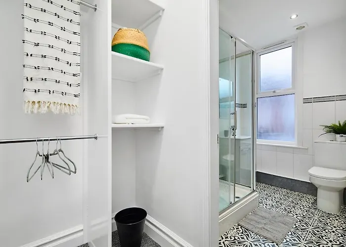 Ferienhaus 6 Bedroom, 6 Bathroom In Headingley,